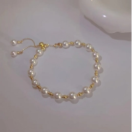 New Fashion Unique Design Elegant Delicate Baroque Pearl Bracelet Ladies Premium Jewelry Birthday Party Gift Accessories